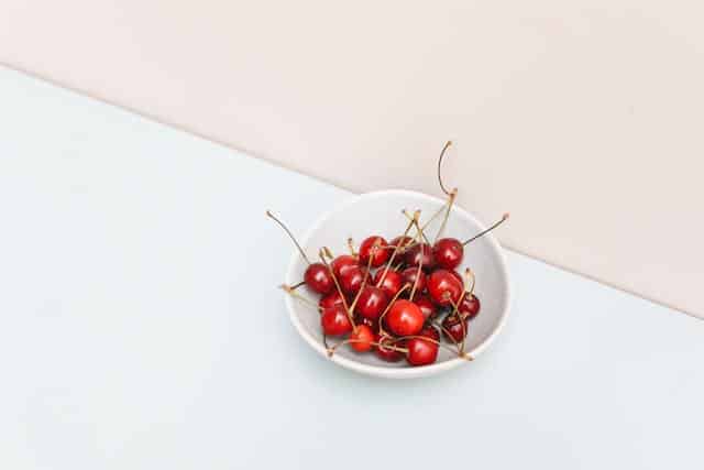 cherries in bowl